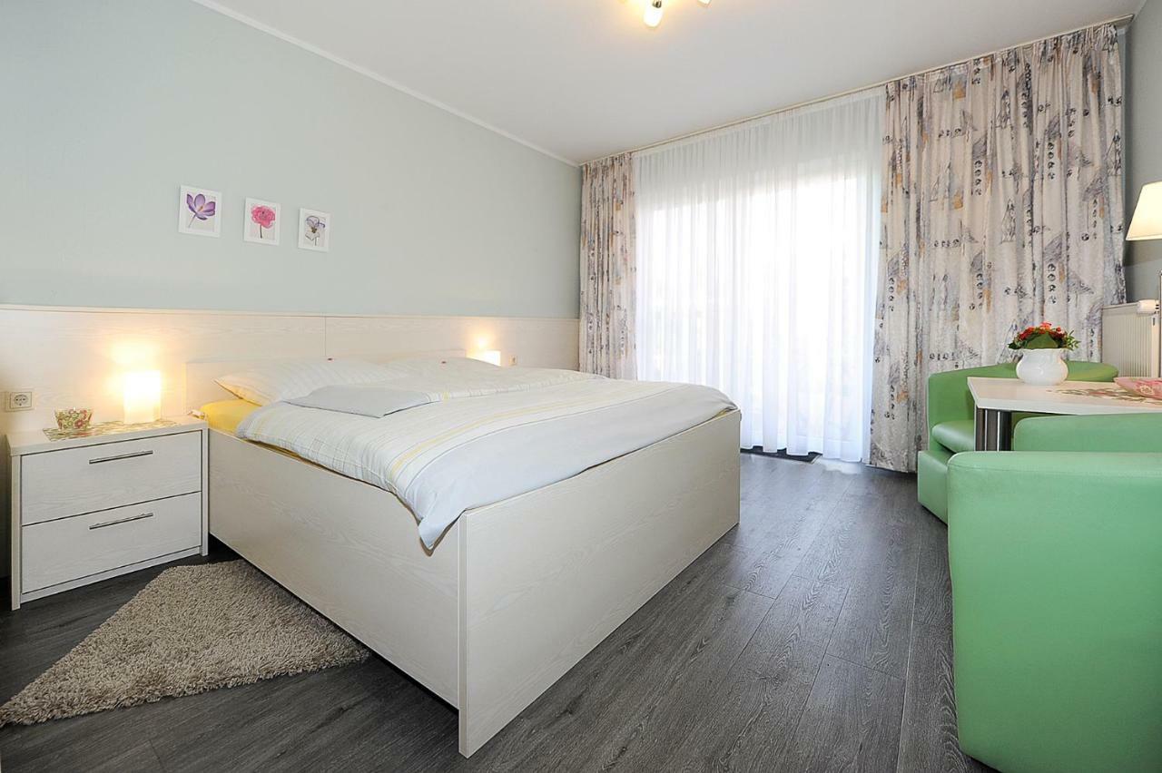 Hotel Garni Haus Am Meer Neuharlingersiel Eksteriør bilde