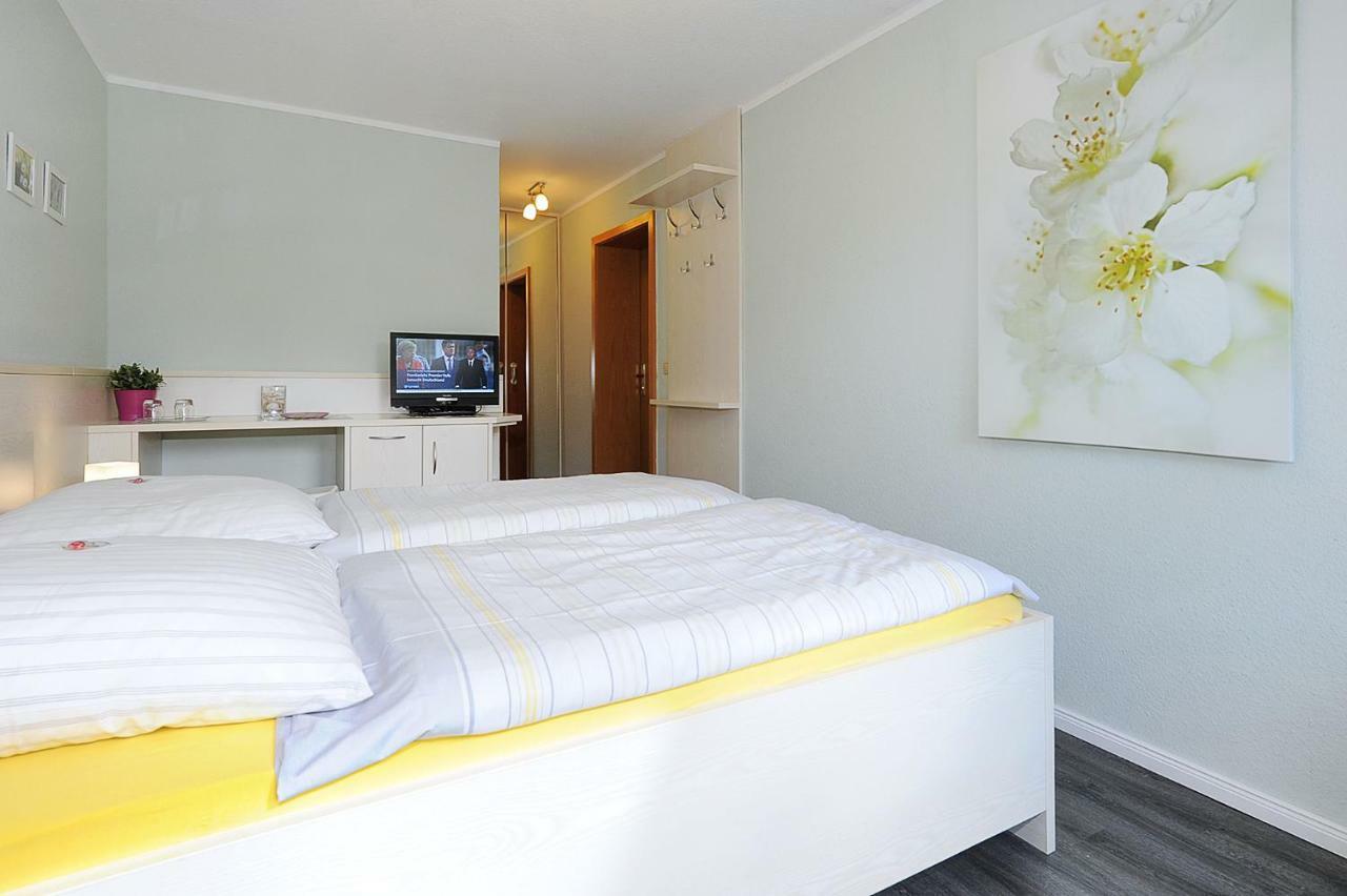 Hotel Garni Haus Am Meer Neuharlingersiel Eksteriør bilde